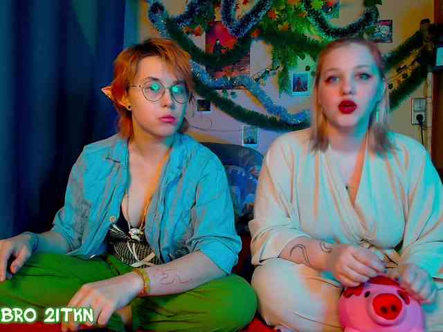 Tricky_Kitsune webcam