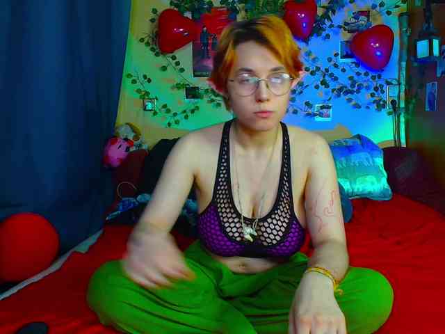 Tricky_Kitsune webcam