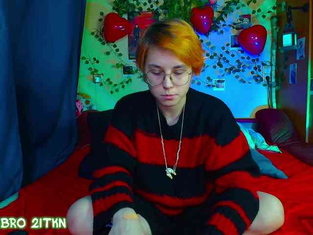 Tricky_Kitsune webcam