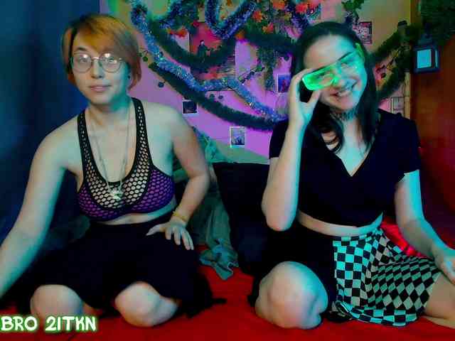 Tricky_Kitsune webcam