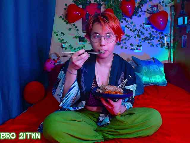 Tricky_Kitsune webcam