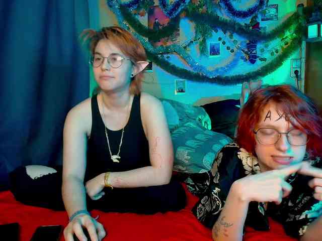 Tricky_Kitsune webcam