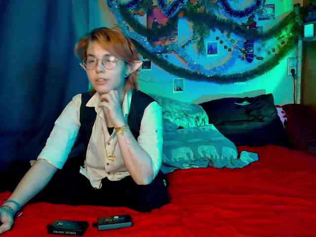 Tricky_Kitsune webcam