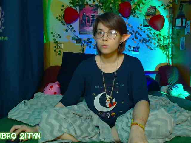 Tricky_Kitsune webcam