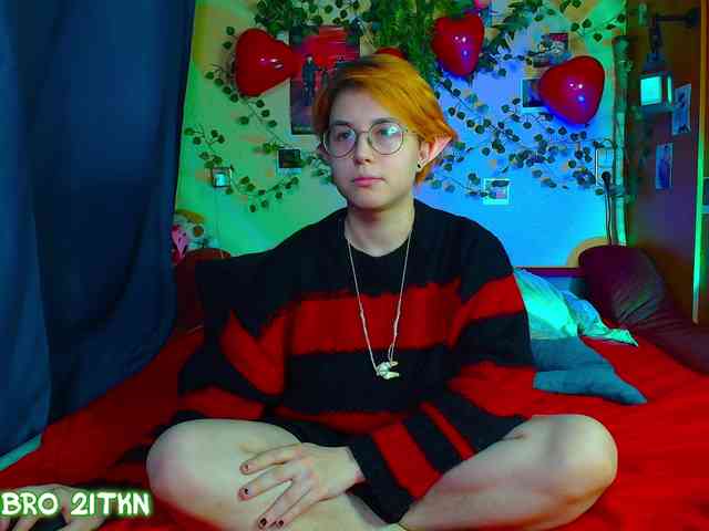 Tricky_Kitsune webcam