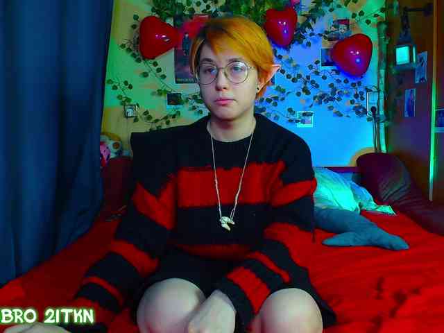 Tricky_Kitsune webcam