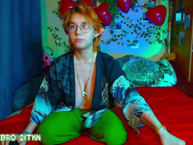 Tricky_Kitsune webcam