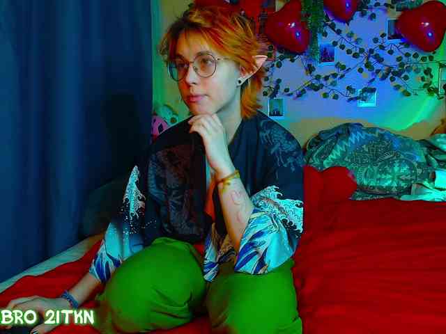 Tricky_Kitsune webcam