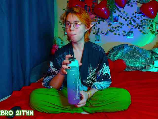 Tricky_Kitsune webcam