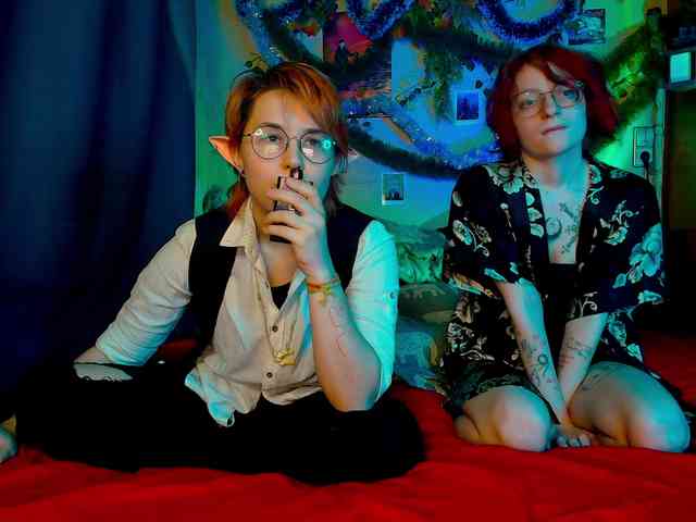 Tricky_Kitsune webcam