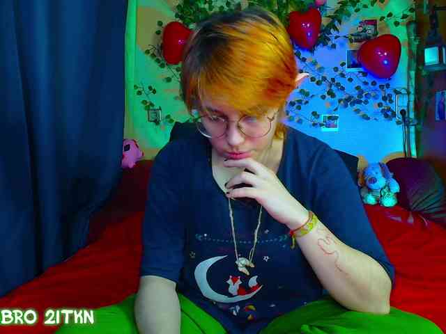 Tricky_Kitsune webcam