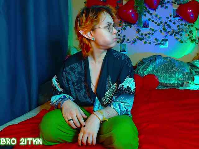 Tricky_Kitsune webcam