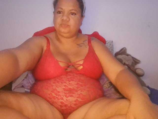 Carlabrasil's BongaCams show and profile