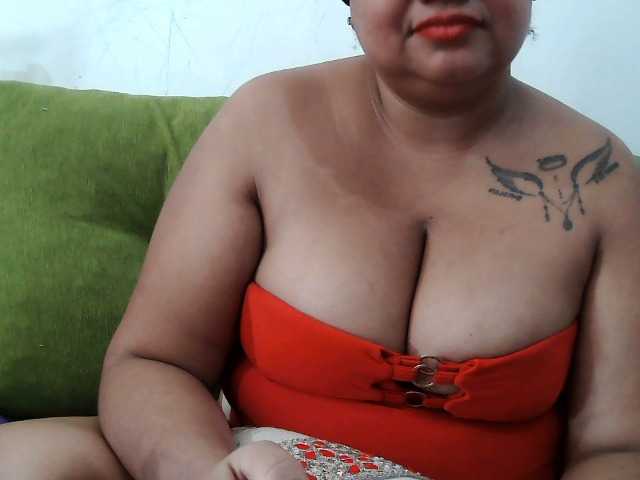 Carlabrasil's BongaCams show and profile