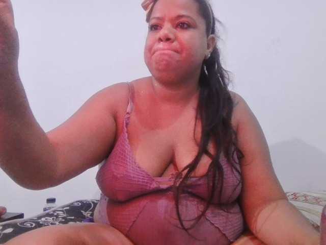 Carlabrasil's BongaCams show and profile