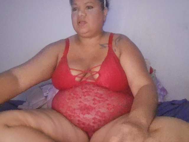 Carlabrasil's BongaCams show and profile