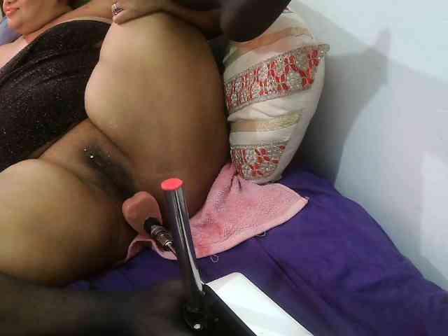 Domme_Carla_Brazil webcam