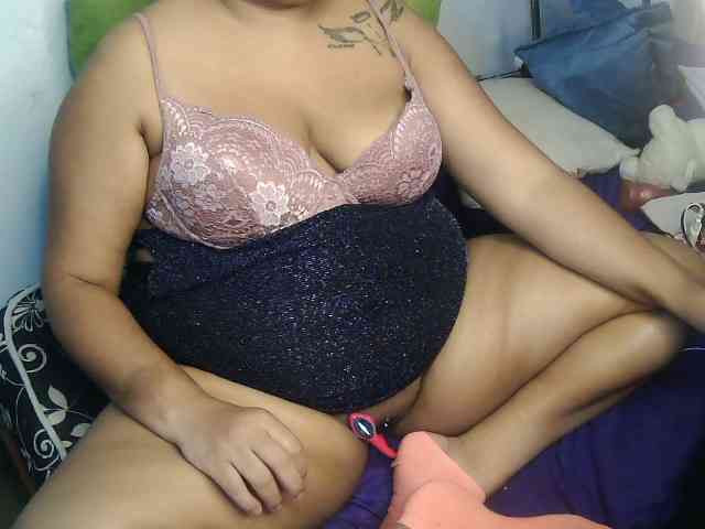 Domme_Carla_Brazil webcam