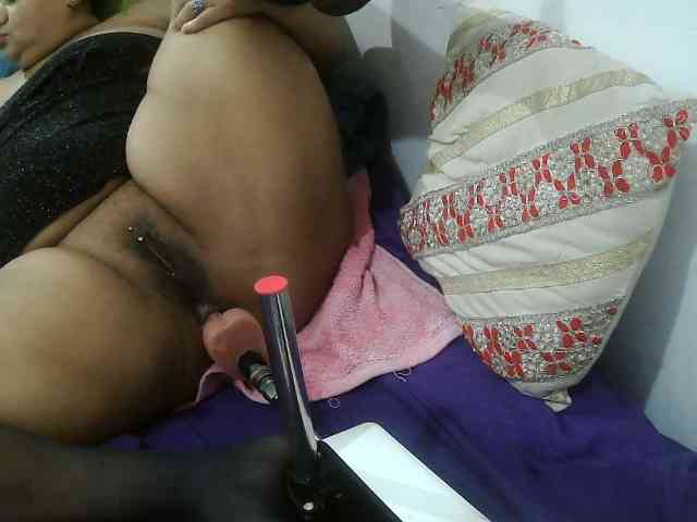 Domme_Carla_Brazil webcam