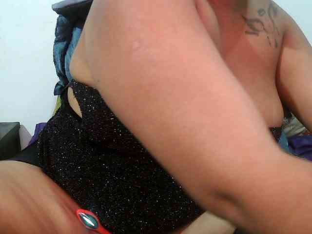 Domme_Carla_Brazil webcam