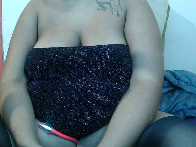 Domme_Carla_Brazil webcam