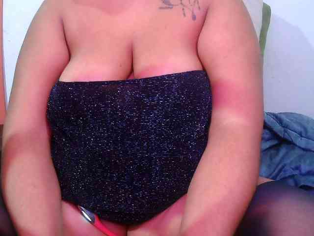 Domme_Carla_Brazil webcam