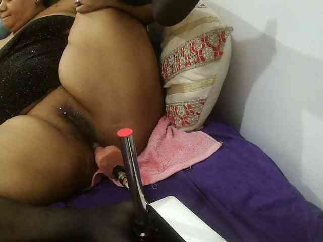 Domme_Carla_Brazil webcam