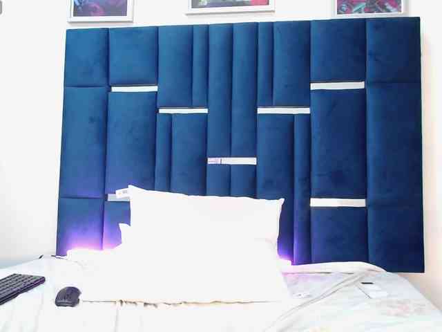 Alana-Jonness webcam