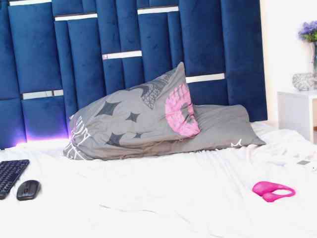 Alana-Jonness webcam