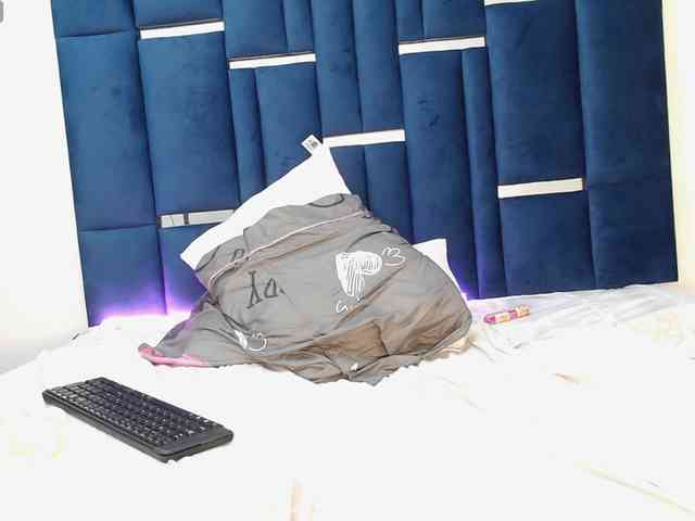 Alana-Jonness webcam