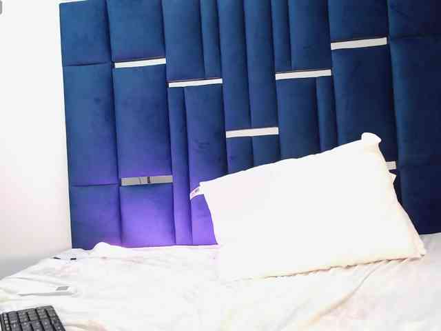 Alana-Jonness webcam