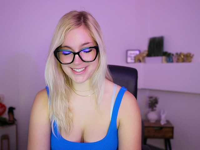 leokitty's BongaCams show and profile