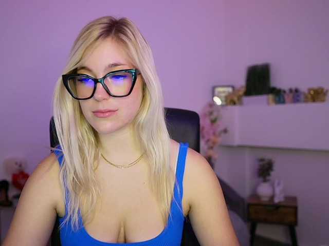 leokitty's BongaCams show and profile