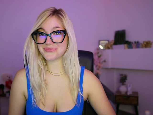 leokitty's BongaCams show and profile