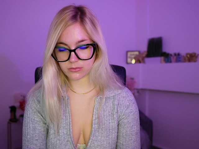 leokitty's BongaCams show and profile