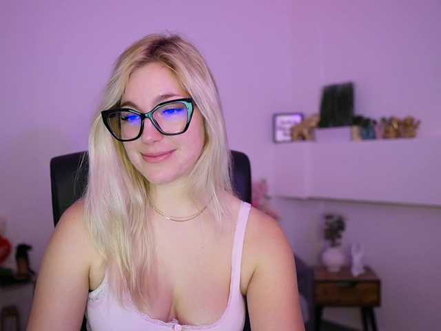 leokitty's BongaCams show and profile