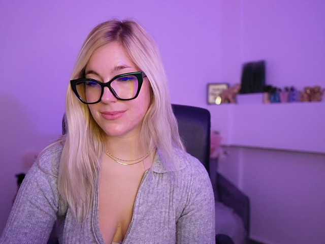 leokitty's BongaCams show and profile