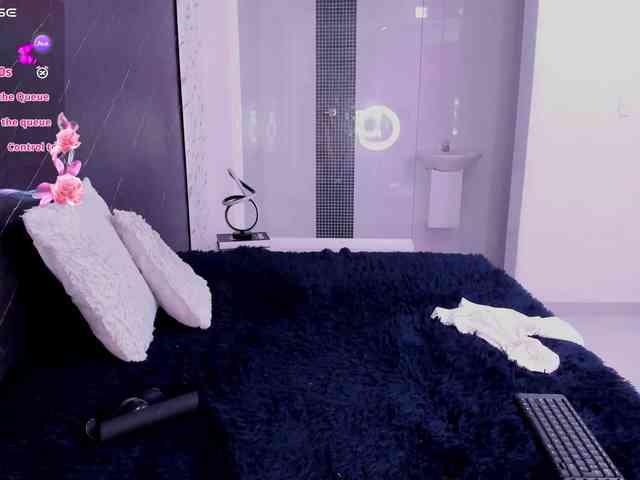 MiiaVixen webcam