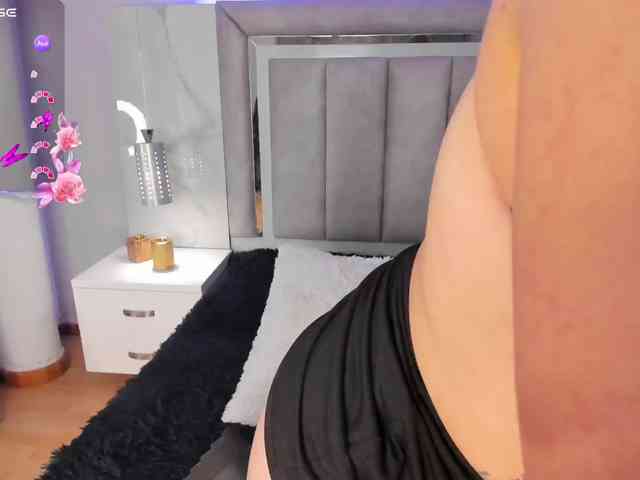 MiiaVixen webcam