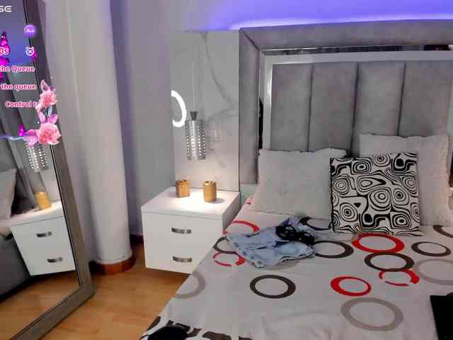 MiiaVixen webcam