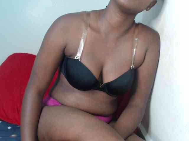 prettyebony1 webcam