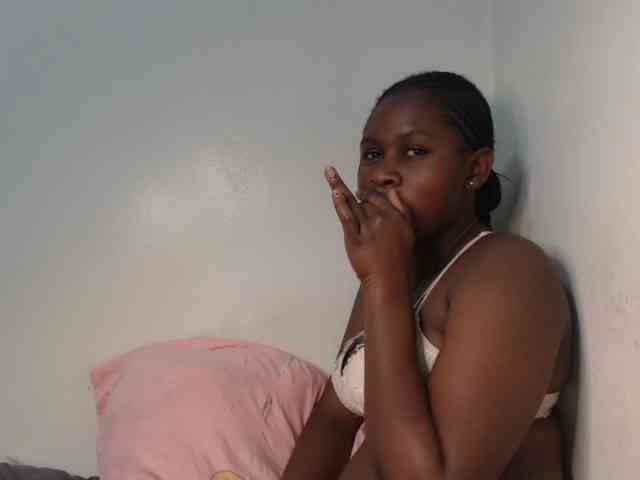 prettyebony1 webcam