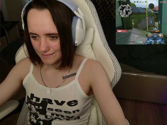  LunaL0ve chat room