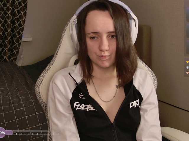 LunaL0ve's BongaCams show and profile