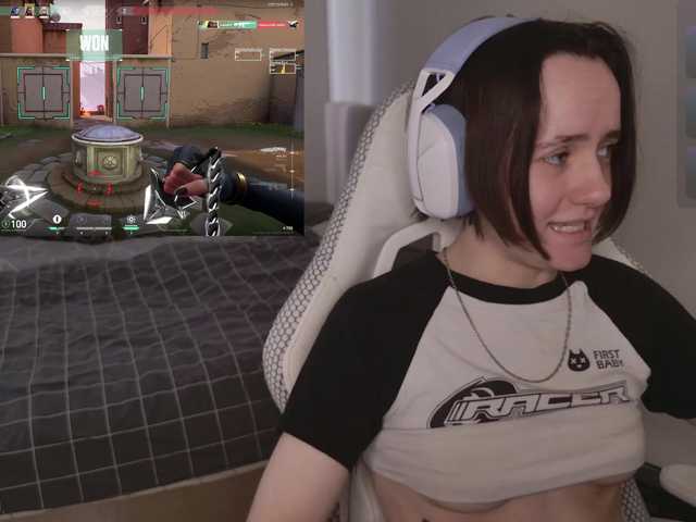 LunaL0ve's BongaCams show and profile