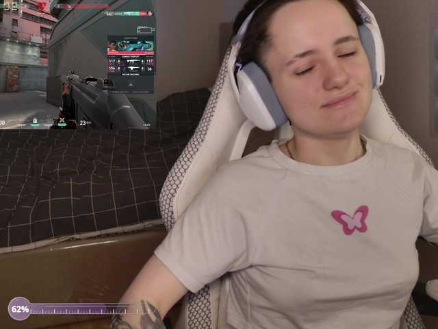 LunaL0ve — Lovense ON let's play?   FAVOURITE VIBES: 103866100200301