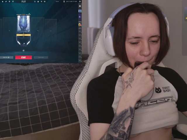 LunaL0ve's BongaCams show and profile