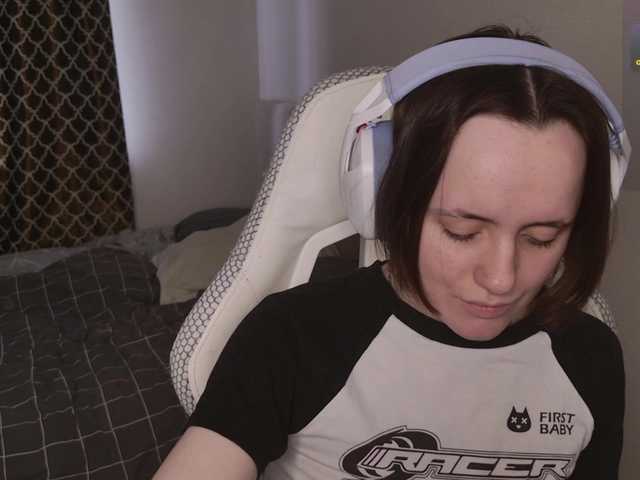 LunaL0ve's BongaCams show and profile