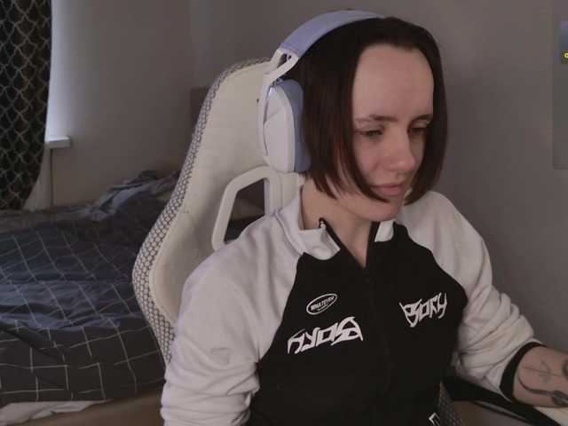 LunaL0ve's BongaCams show and profile