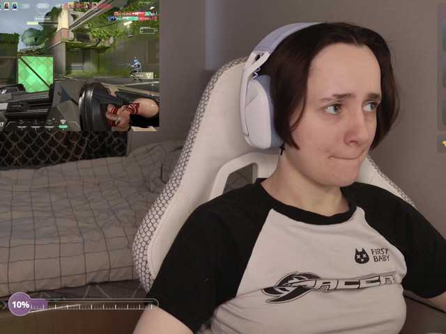 LunaL0ve's BongaCams show and profile